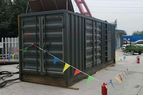 兰州发电机租赁空气滤清器多久更换一次？