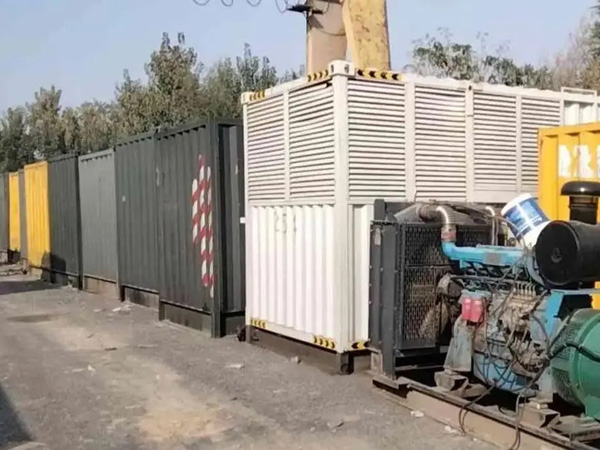 兰州200KW柴油发电机机组每小时油耗是多少？